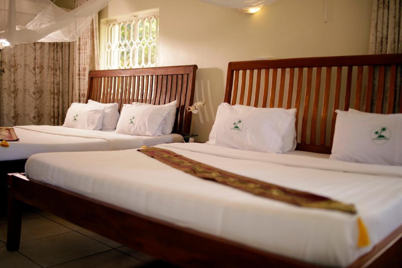 Entebbe Palm Hotel Luaran gambar