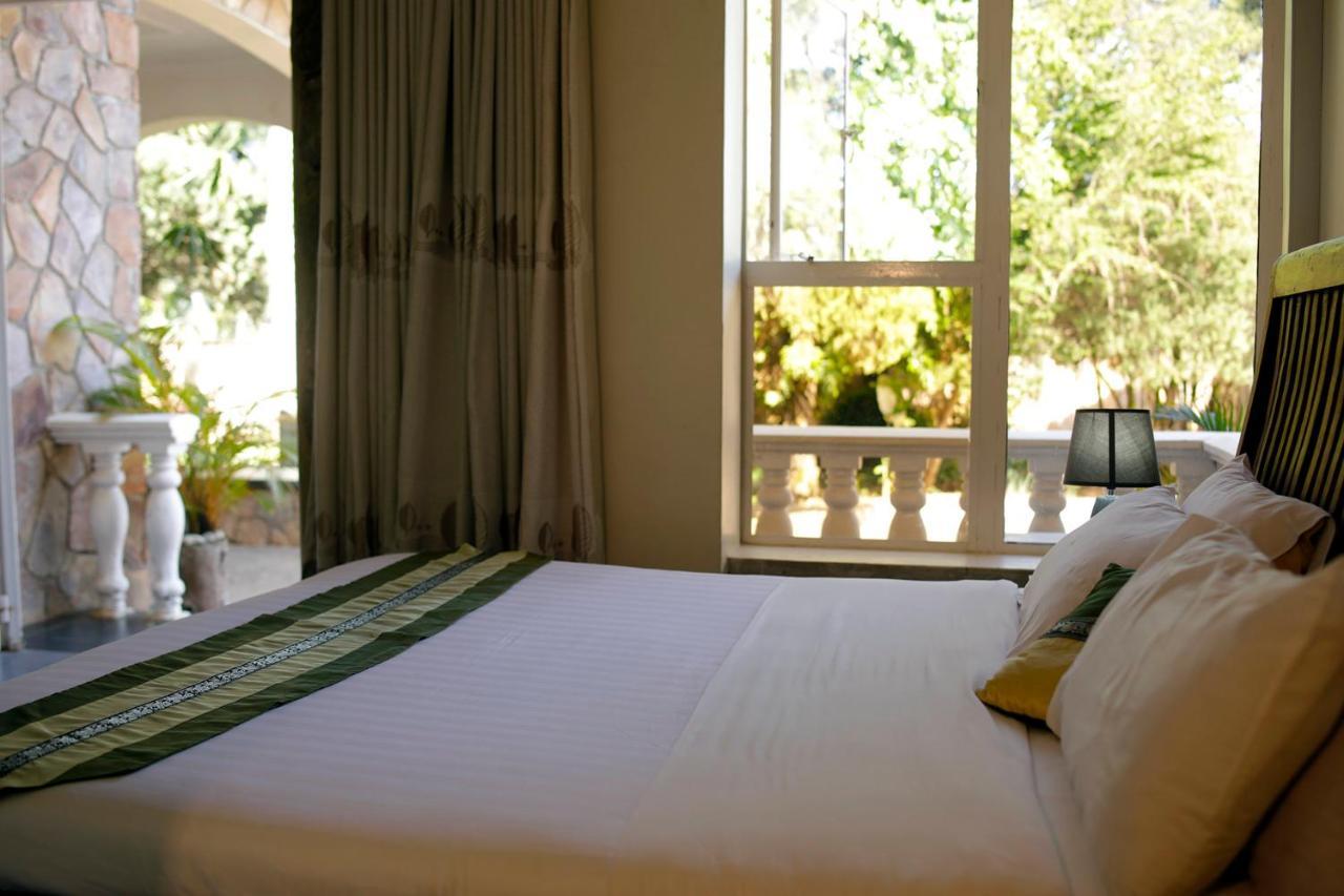Entebbe Palm Hotel Luaran gambar