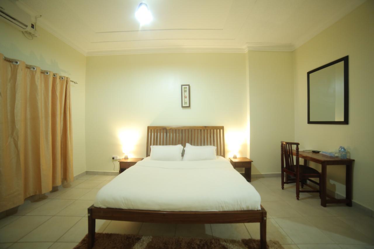 Entebbe Palm Hotel Luaran gambar