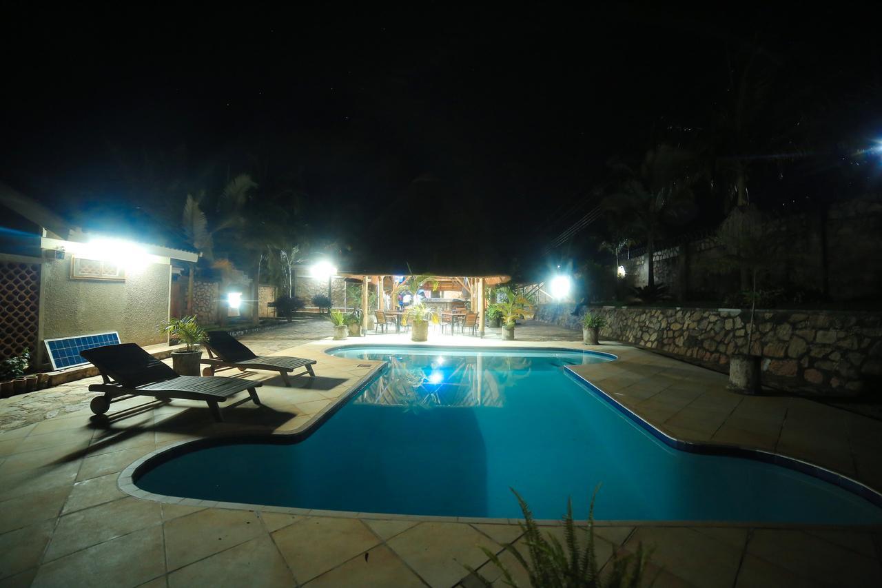 Entebbe Palm Hotel Luaran gambar