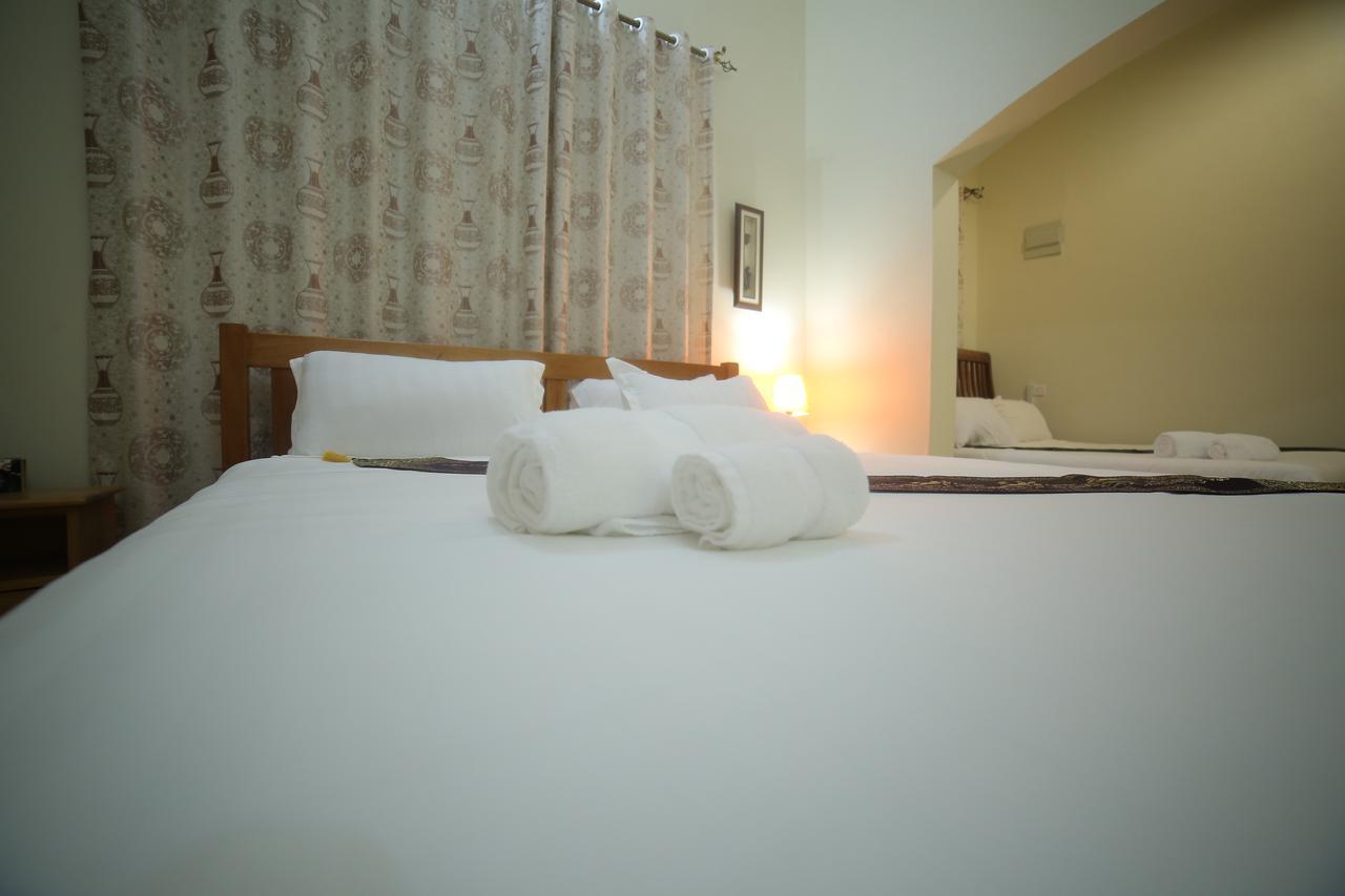 Entebbe Palm Hotel Luaran gambar