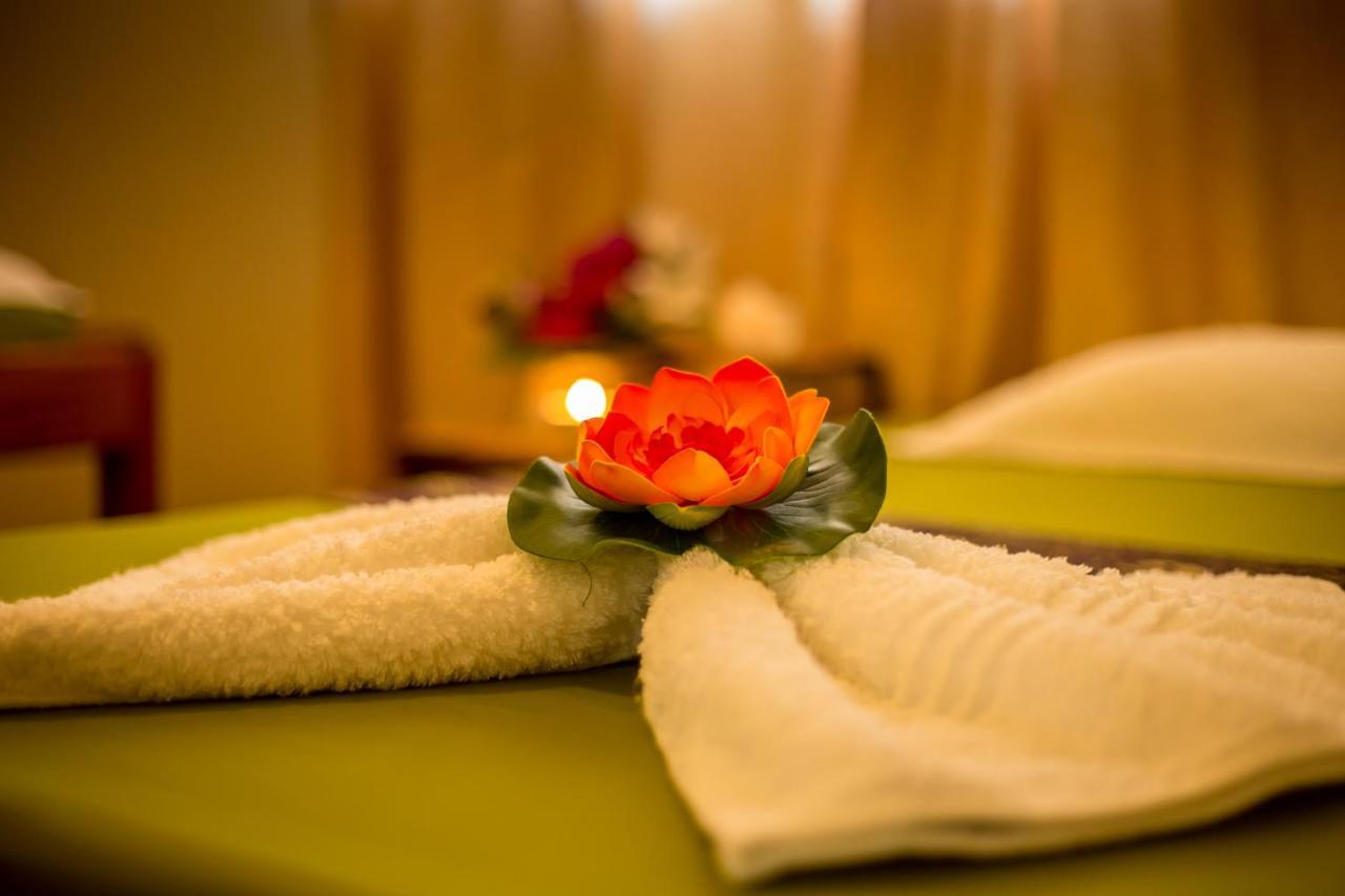 Entebbe Palm Hotel Luaran gambar